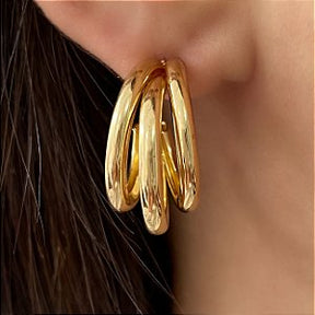 BRINCO ARGOLA TRÊS FIOS BORBOLETAS ZIRCÔNIAS DOURADO BIJU