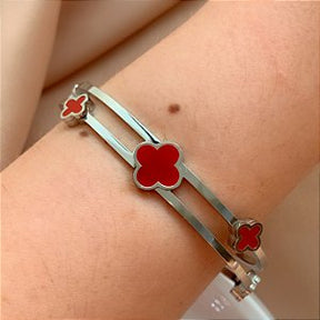 COLAR FLOR TREVO MADREPÉROLA DOURADO AÇO 316L⭐️