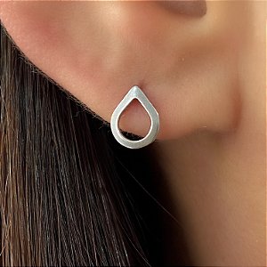 BRINCO GOTAS VAZADAS DETALHE MADREPÉROLA DOURADO AÇO 316L⭐️