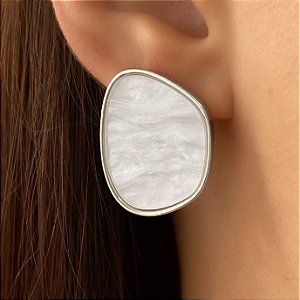 BRINCO CÍRCULO DUPLO MADREPÉROLA DOURADO BIJU