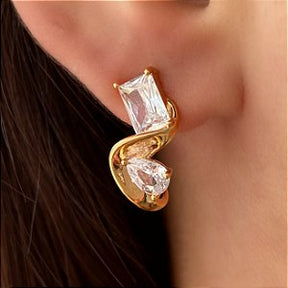 COLAR CORAÇÃO PEDRAS ZIRCÔNIAS FORMATOS FOLHEADO A OURO 18K⭐️